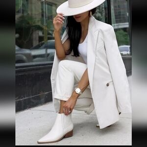 🌻 Marc Fisher Yarita Ankle Boots